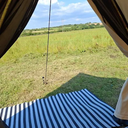 Sleep4glampingtent-neartralee-countryside
